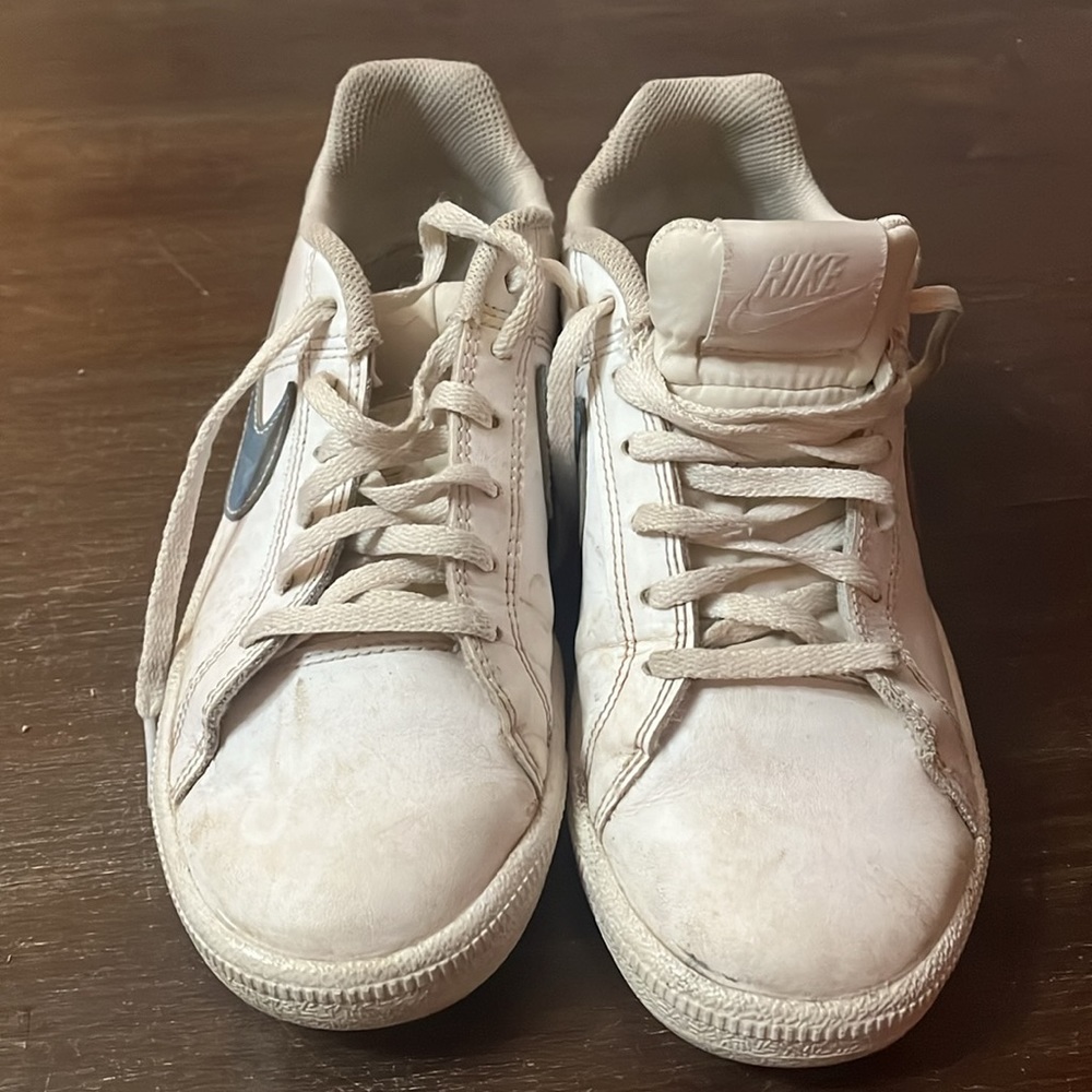 Girls Nike shoes